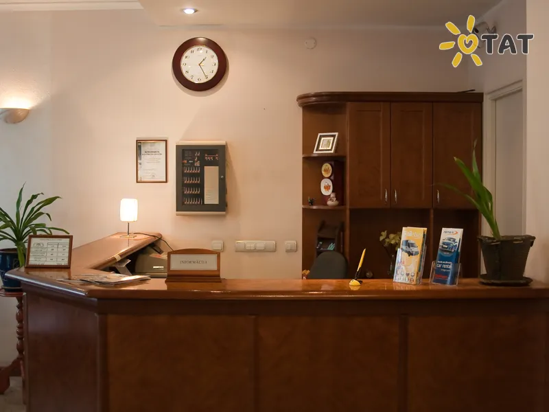 Фото отеля Marinas Nams Hotel 2* Рига Латвія лобі та інтер'єр