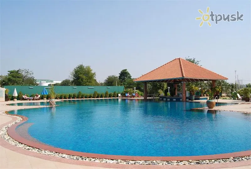 Фото отеля The Leela Resort & Spa Pattaya 3* Pataja Tailandas išorė ir baseinai