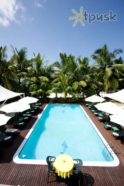 Фото отеля Le Relax Beach Resort 3* о. Праслин Сейшельские о-ва экстерьер и бассейны