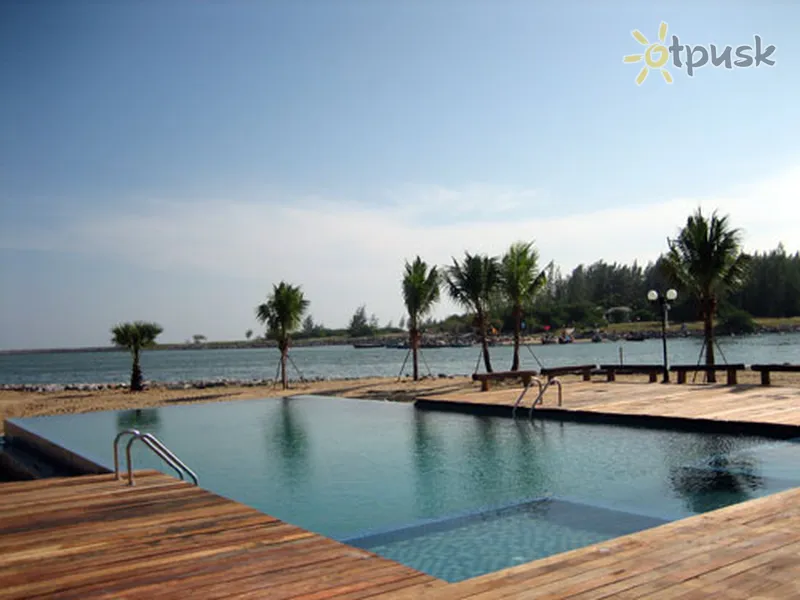 Фото отеля Lawana Escape Beach Resort 3* Ча-Ам & Хуа Хін Таїланд екстер'єр та басейни