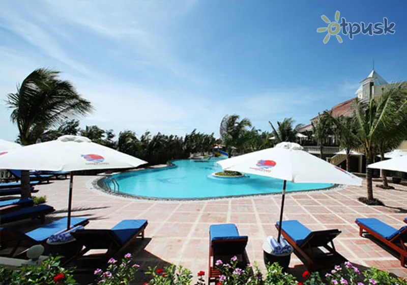 Фото отеля Golden Coast Resort & Spa 4* Фант'єт В'єтнам екстер'єр та басейни
