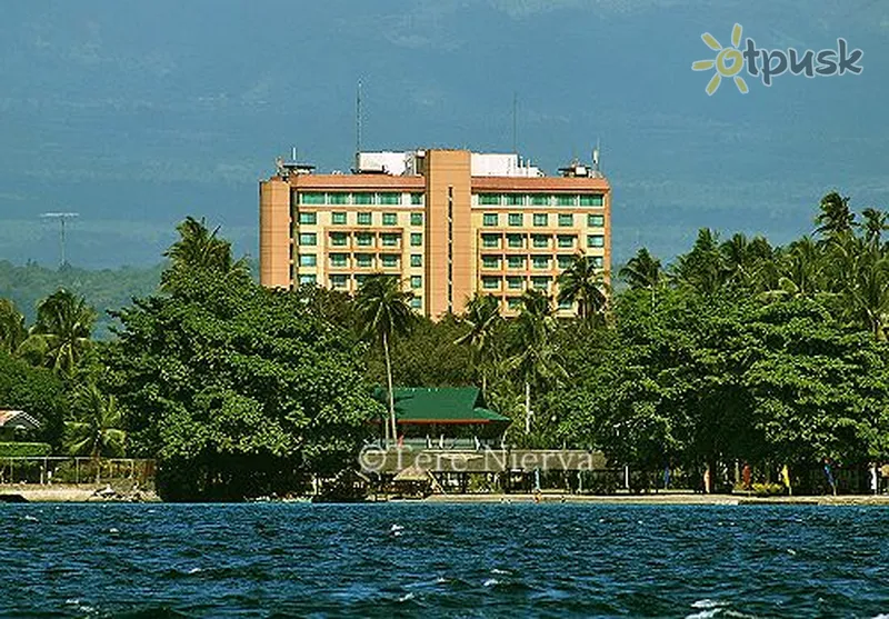 Фото отеля Grand Regal Hotel Davao City 3* Давао Филиппины экстерьер и бассейны