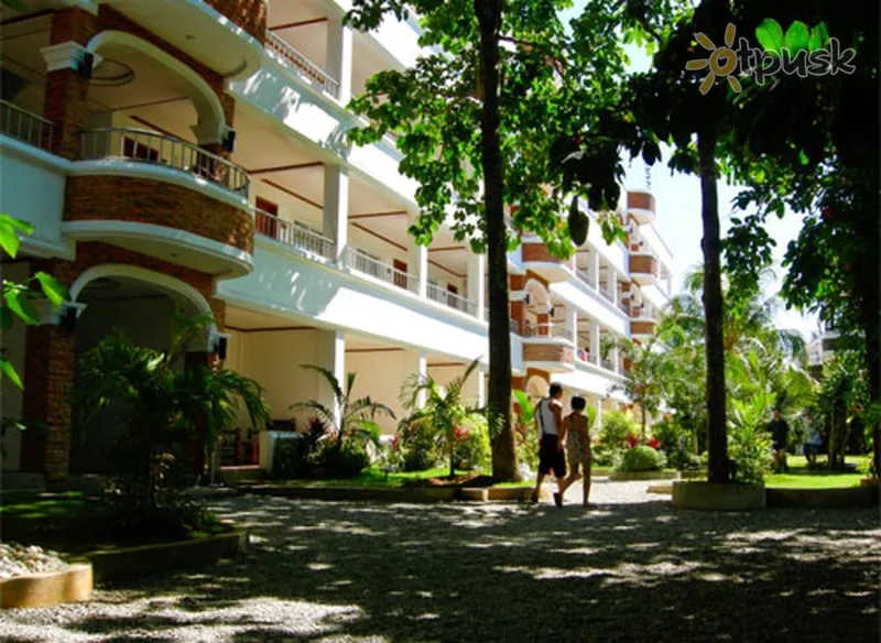 Фото отеля Grand Boracay Resort 4* о. Боракай Філіппіни екстер'єр та басейни