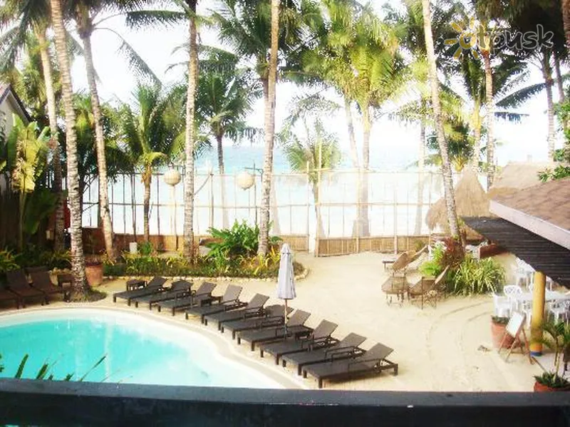 Фото отеля Microtel Inn & Suites Boracay 4* par. Boracay Filipīnas ārpuse un baseini