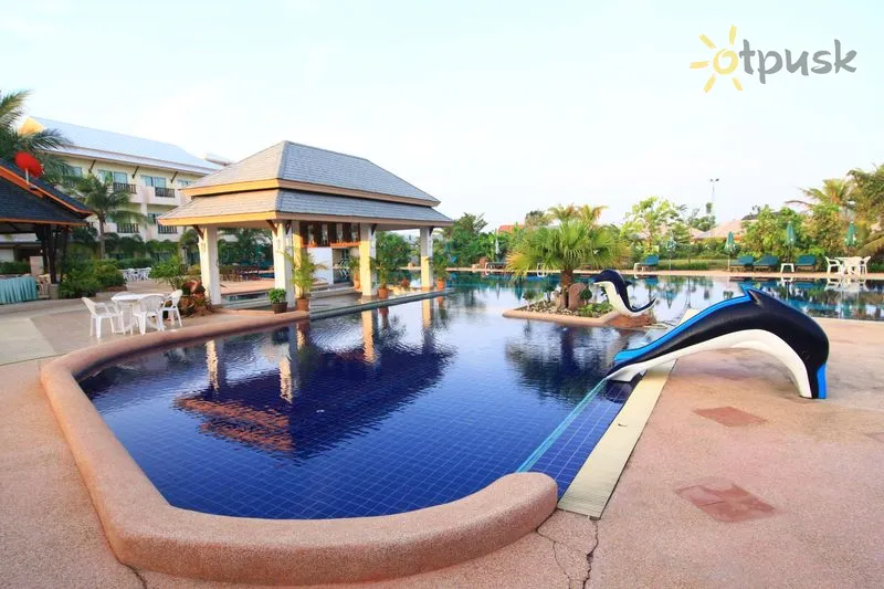 Фото отеля Eastiny Resort & Spa 3* Паттайя Таиланд экстерьер и бассейны