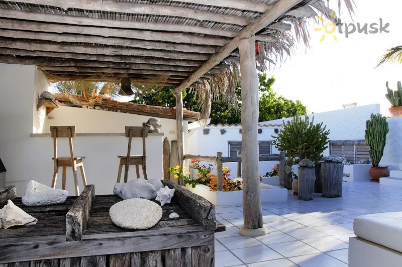 Фото отеля Posada Malibu 4* Лос Рокес Венесуэла экстерьер и бассейны