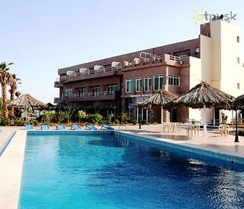 Фото отеля Barracuda Hotel 3* Akaba Jordanas išorė ir baseinai