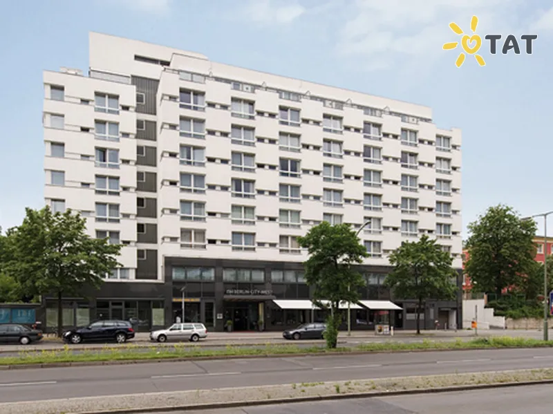 Фото отеля NH Berlin City West 4* Berlīne Vācija ārpuse un baseini