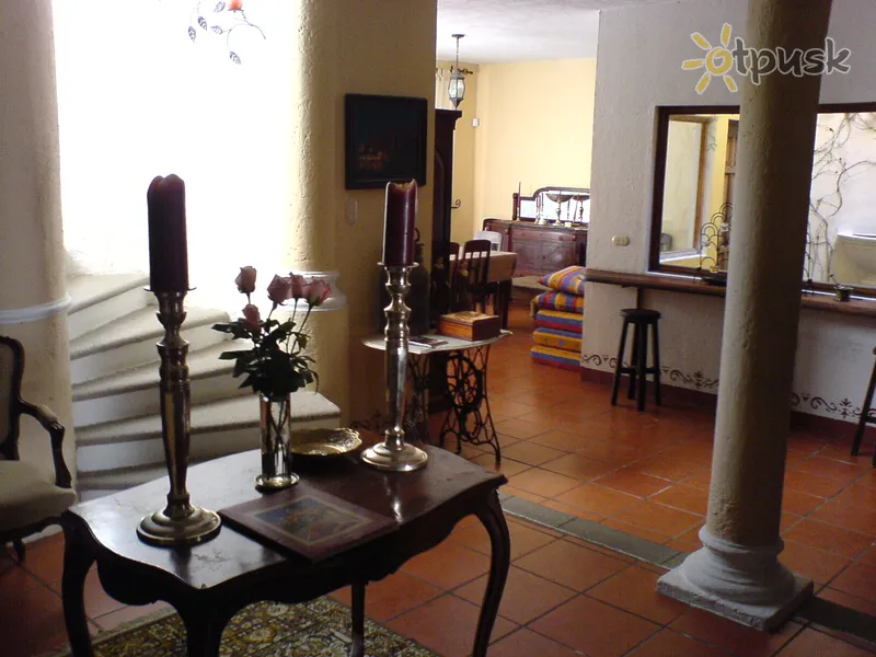 Фото отеля Casa de Las Fuentes 4* Антигуа Гватемала лобі та інтер'єр