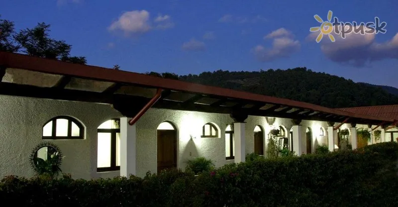 Фото отеля Casa Florencia 2* Антигуа Гватемала экстерьер и бассейны