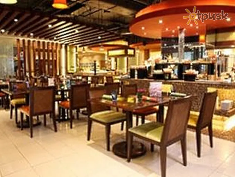 Фото отеля Waterfront Cebu City Hotel & Casino 4* apie. Cebu Filipinai barai ir restoranai