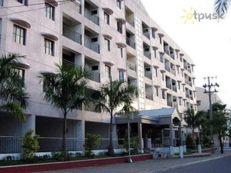 Фото отеля Lancaster Cebu Resort Residences 3* о. Себу Филиппины экстерьер и бассейны
