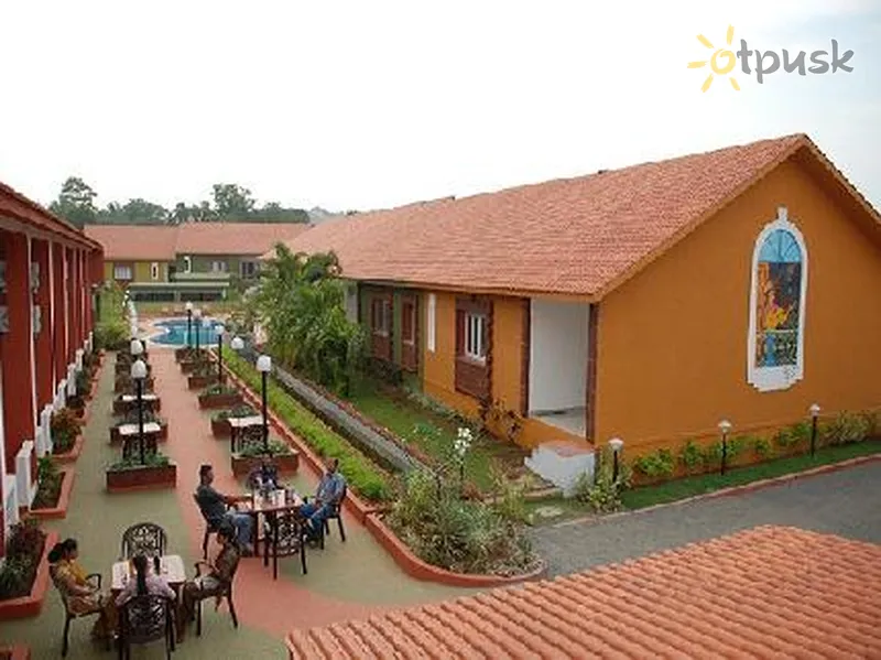 Фото отеля Celebrations Inn Goveia Resort 3* Ziemeļu goa Indija ārpuse un baseini