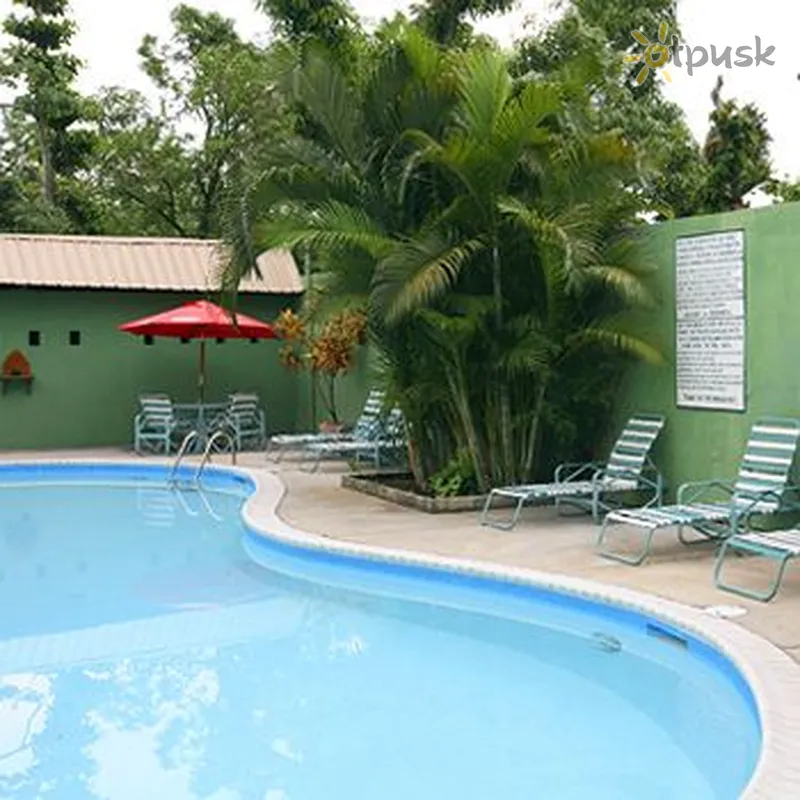 Фото отеля Del Patio 3* Peten Gvatemala išorė ir baseinai