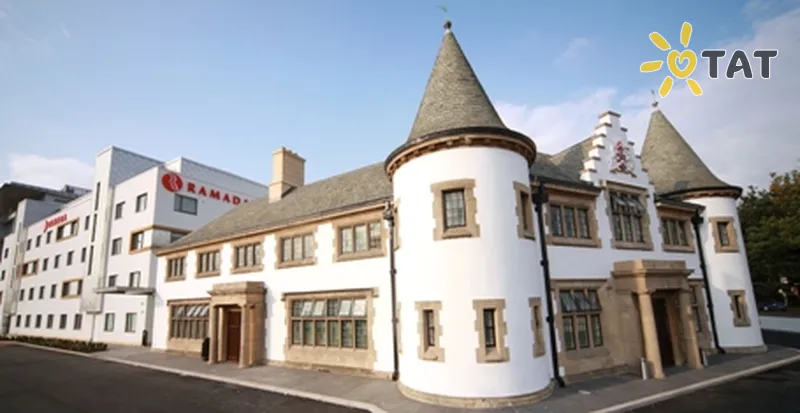 Фото отеля Ramada Heathrow 4* Лондон Великобританія екстер'єр та басейни