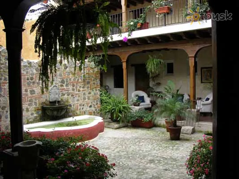 Фото отеля El Meson de Maria 4* Антигуа Гватемала экстерьер и бассейны