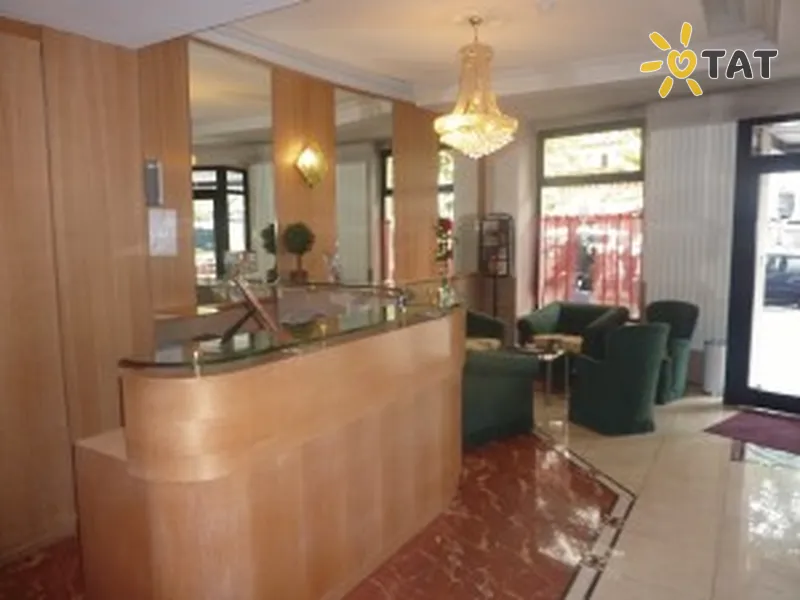 Фото отеля Le Clery 3* Париж Франція лобі та інтер'єр