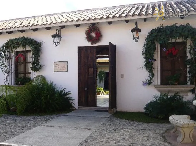 Фото отеля Hostal Las Marias 4* Антигуа Гватемала экстерьер и бассейны