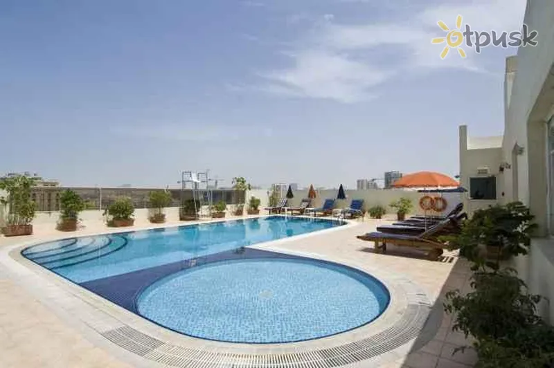 Фото отеля Ramee Hotel Apartments 3* Dubajus JAE išorė ir baseinai