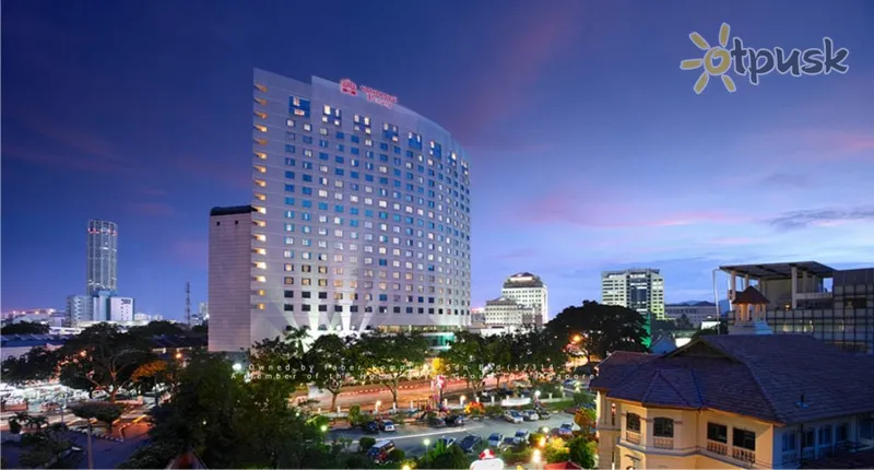 Фото отеля Royal Penang Hotel 5* о. Пенанг Малайзия экстерьер и бассейны