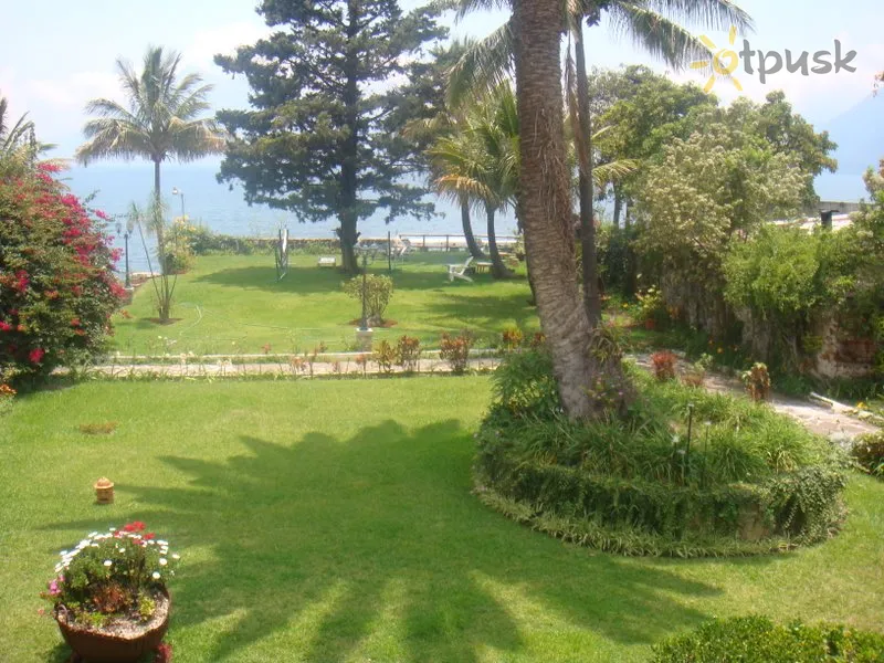 Фото отеля Jardines del Lago 3* Атитлан Гватемала экстерьер и бассейны