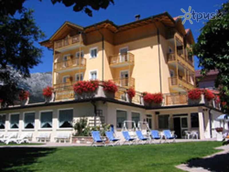 Фото отеля Dolomiti Hotel Olimpia 3* Алтопиано делла Паганелла Италия экстерьер и бассейны