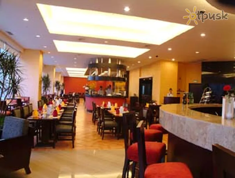 Фото отеля Ramada Plaza Dalian 4* Dalian Ķīna bāri un restorāni