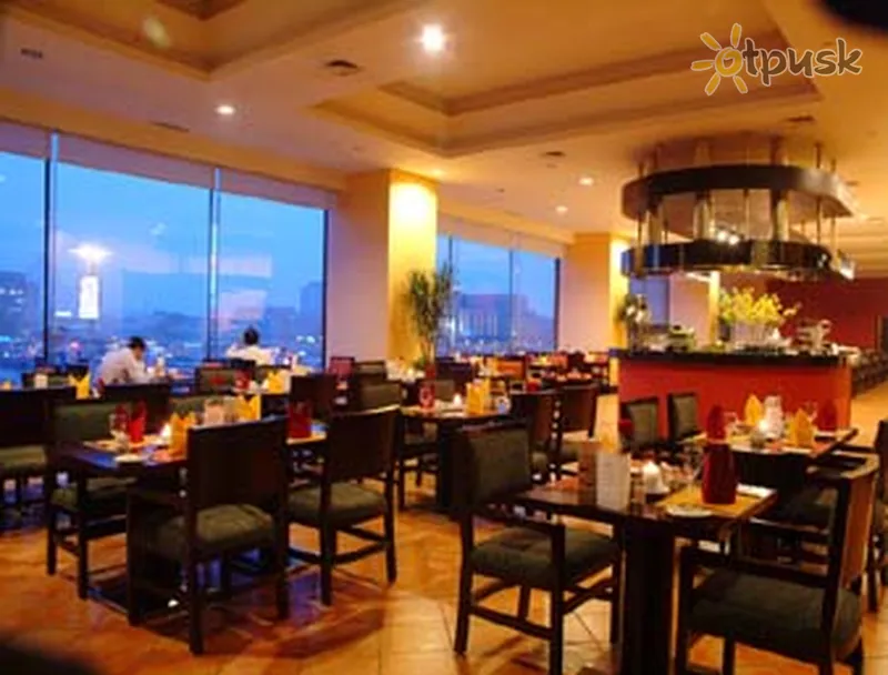 Фото отеля Ramada Plaza Dalian 4* Далянь Китай бари та ресторани