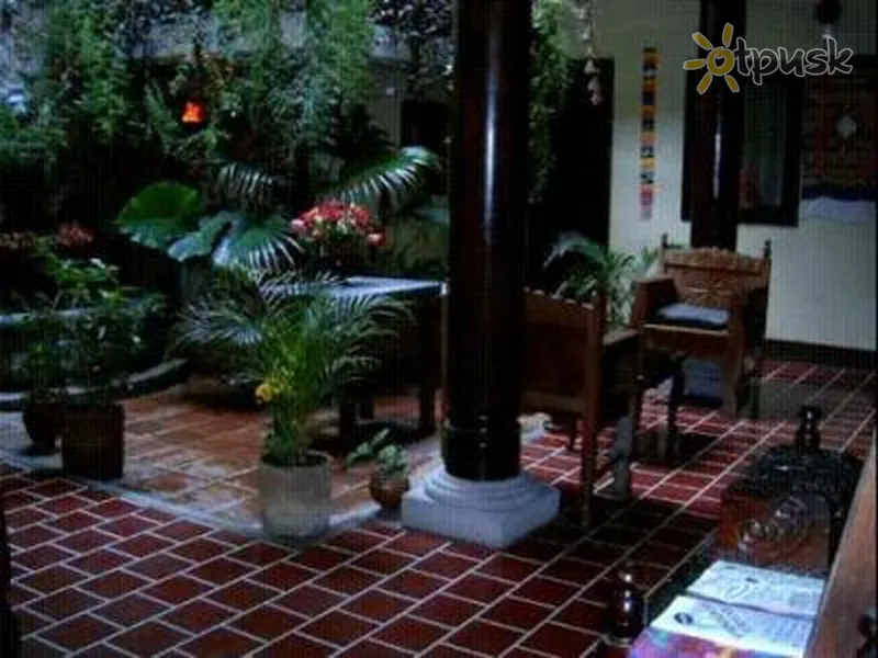 Фото отеля Posada Landivar 2* Антигуа Гватемала лобби и интерьер