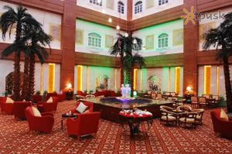 Фото отеля Charms Hotel 3* Шанхай Китай лобби и интерьер