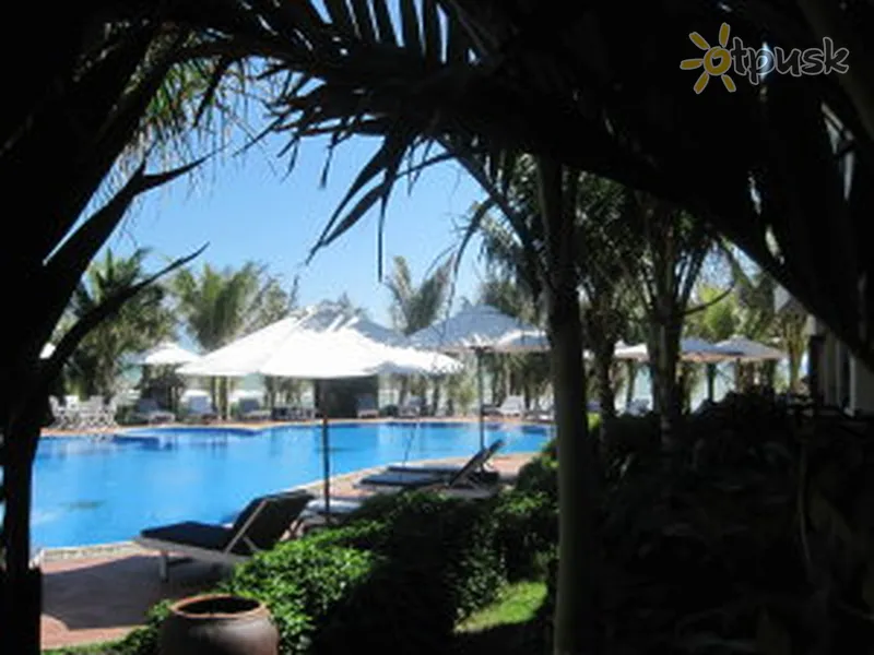 Фото отеля Hana Beach Resort & Spa 3* Phan Thiet Vietnamas išorė ir baseinai