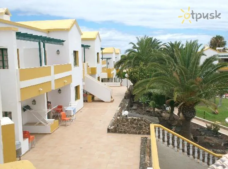 Фото отеля Dunas Alisios Playa Apartamentos 3* par. Fuerteventura (Kanāriju salas) Spānija ārpuse un baseini