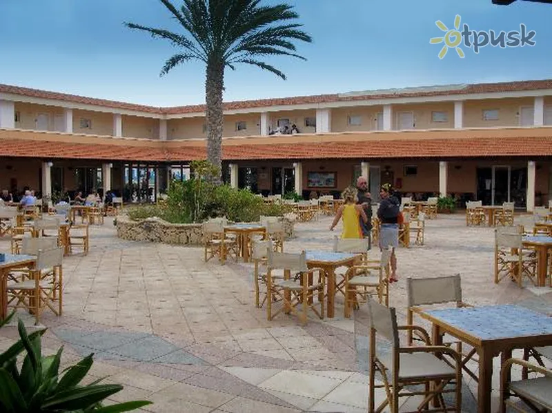 Фото отеля Crioula Hotel 4* о. Сал Кабо-Верде бары и рестораны