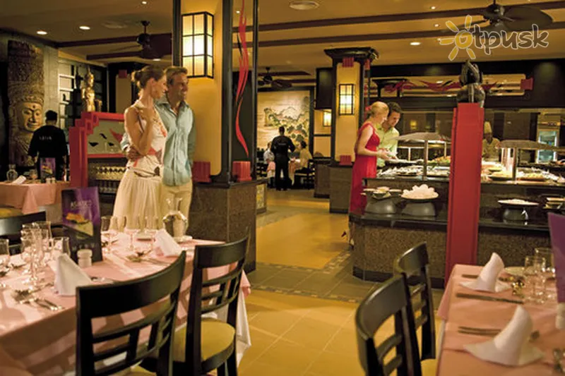 Фото отеля Riu Karamboa ClubHotel 5* о. Боавішта Кабо-Верде бари та ресторани