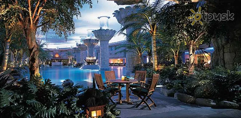 Фото отеля Grand Hyatt Beijing 5* Pekinas Kinija išorė ir baseinai