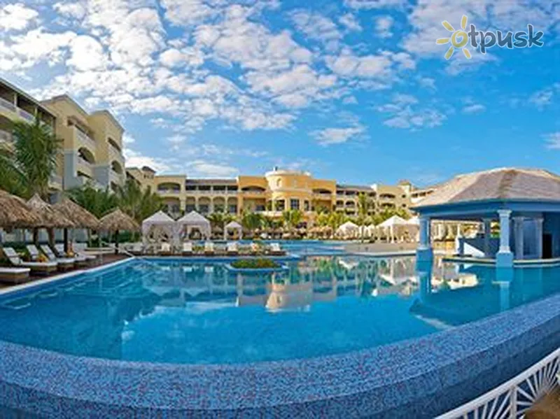 Фото отеля Iberostar Rose Hall Beach Resort 5* Монтего-Бэй Ямайка экстерьер и бассейны