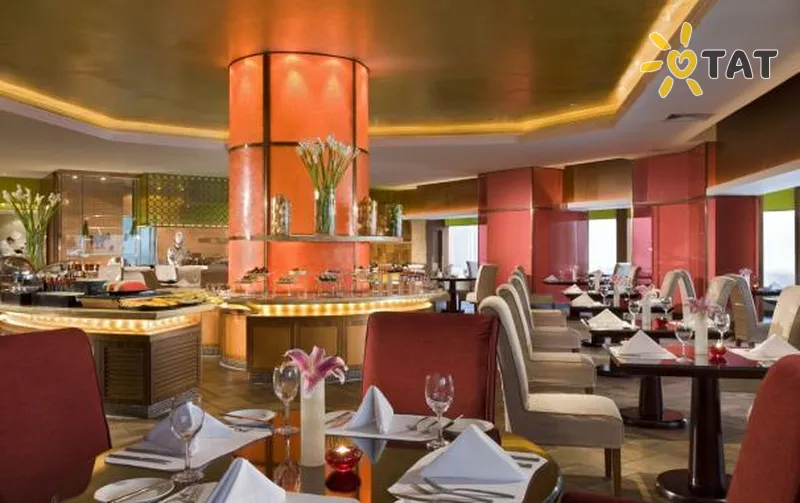 Фото отеля Swissotel Beijing Hong Kong Macau Center 5* Пекін Китай бари та ресторани