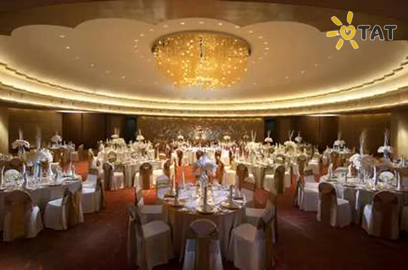 Фото отеля Hilton Beijing 5* Пекін Китай бари та ресторани