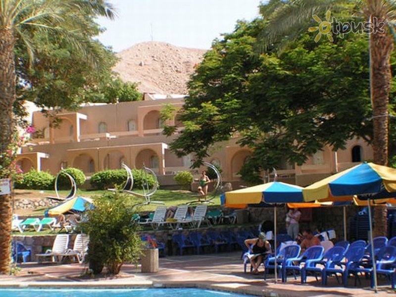 Фото отеля Eilat Club Inn Hotel 4* Эйлат Израиль экстерьер и бассейны
