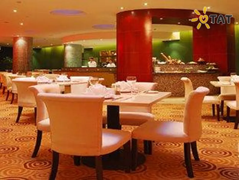 Фото отеля Holiday Inn Shanghai Pudong 4* Шанхай Китай бари та ресторани