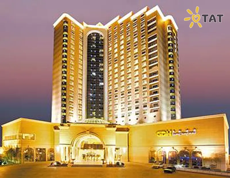 Фото отеля Guangdong Hotel Shanghai 5* Šanhaja Ķīna ārpuse un baseini