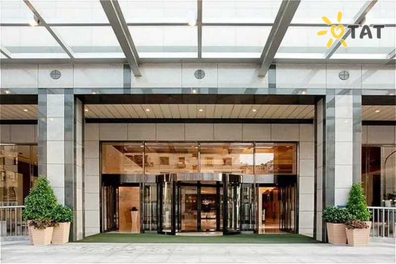Фото отеля Holiday Inn Central Plaza Beijing 5* Пекін Китай екстер'єр та басейни