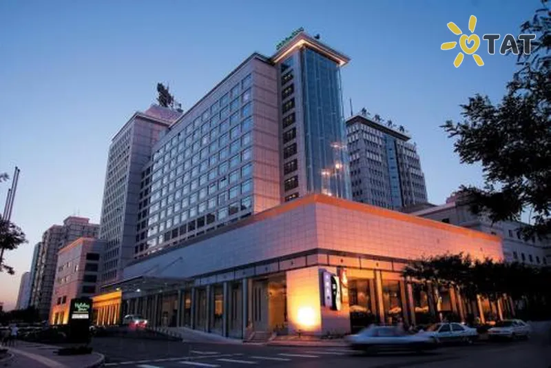 Фото отеля Holiday Inn Central Plaza Beijing 5* Пекін Китай екстер'єр та басейни