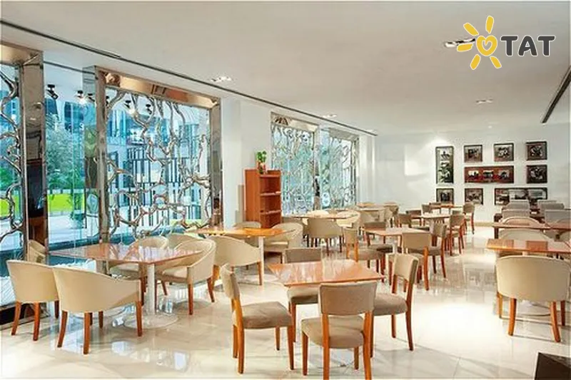 Фото отеля Holiday Inn Minzuyuan 4* Пекін Китай бари та ресторани