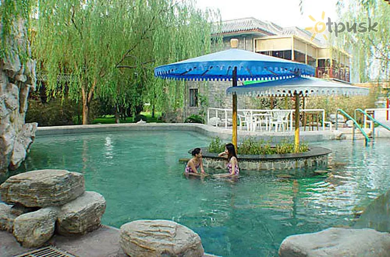 Фото отеля Jiuhua Spa & Resort 5* Pekina Ķīna ārpuse un baseini