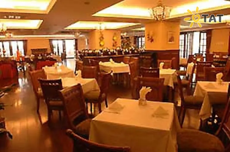 Фото отеля News Plaza 5* Пекін Китай бари та ресторани