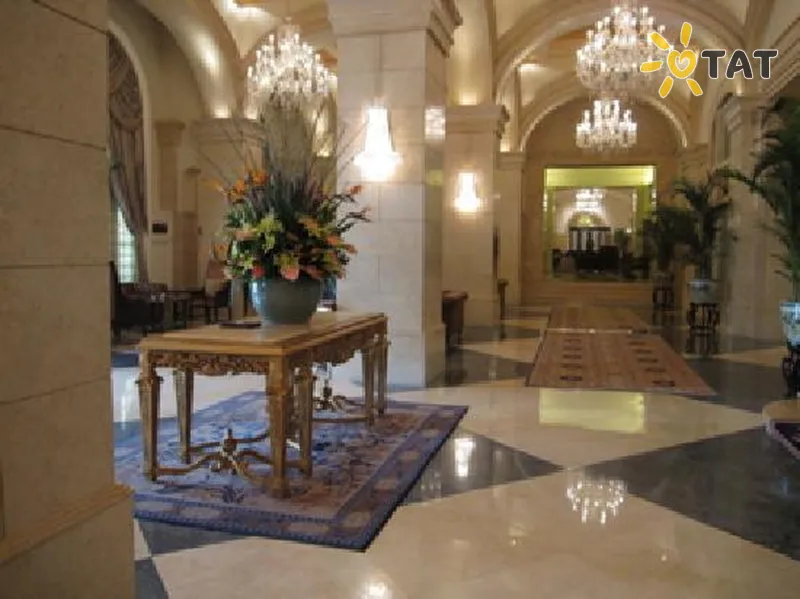 Фото отеля Raffles Beijing Hotel 5* Пекін Китай лобі та інтер'єр