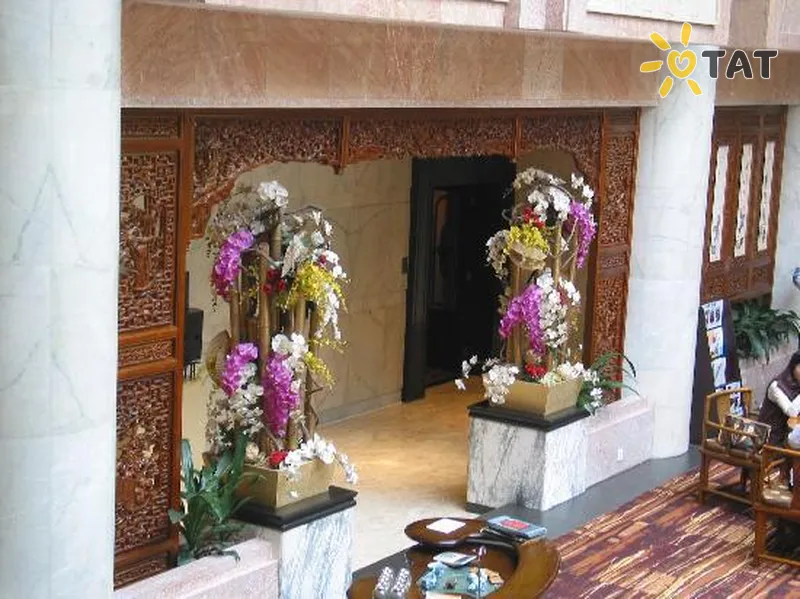 Фото отеля Rainbow Hotel Beijing 4* Пекін Китай лобі та інтер'єр