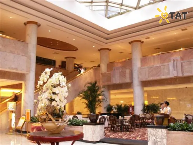Фото отеля Rainbow Hotel Beijing 4* Пекін Китай лобі та інтер'єр