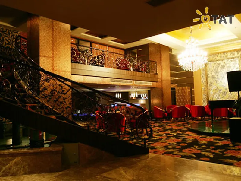 Фото отеля Royal King Hotel 4* Пекін Китай лобі та інтер'єр